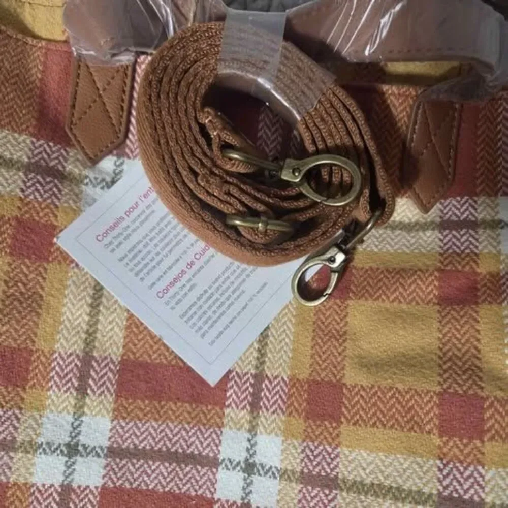 Thirty-one Casual Crossbody Tote Fall woven Plaid with olive pom bag charm new